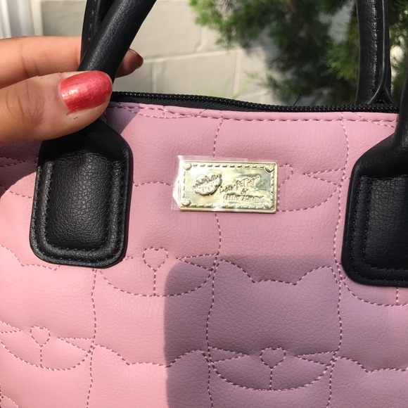 💗BETSEY JOHNSON TAUPE BLACK CROSSBODY SMALL BAG! - Picture 3 of 8